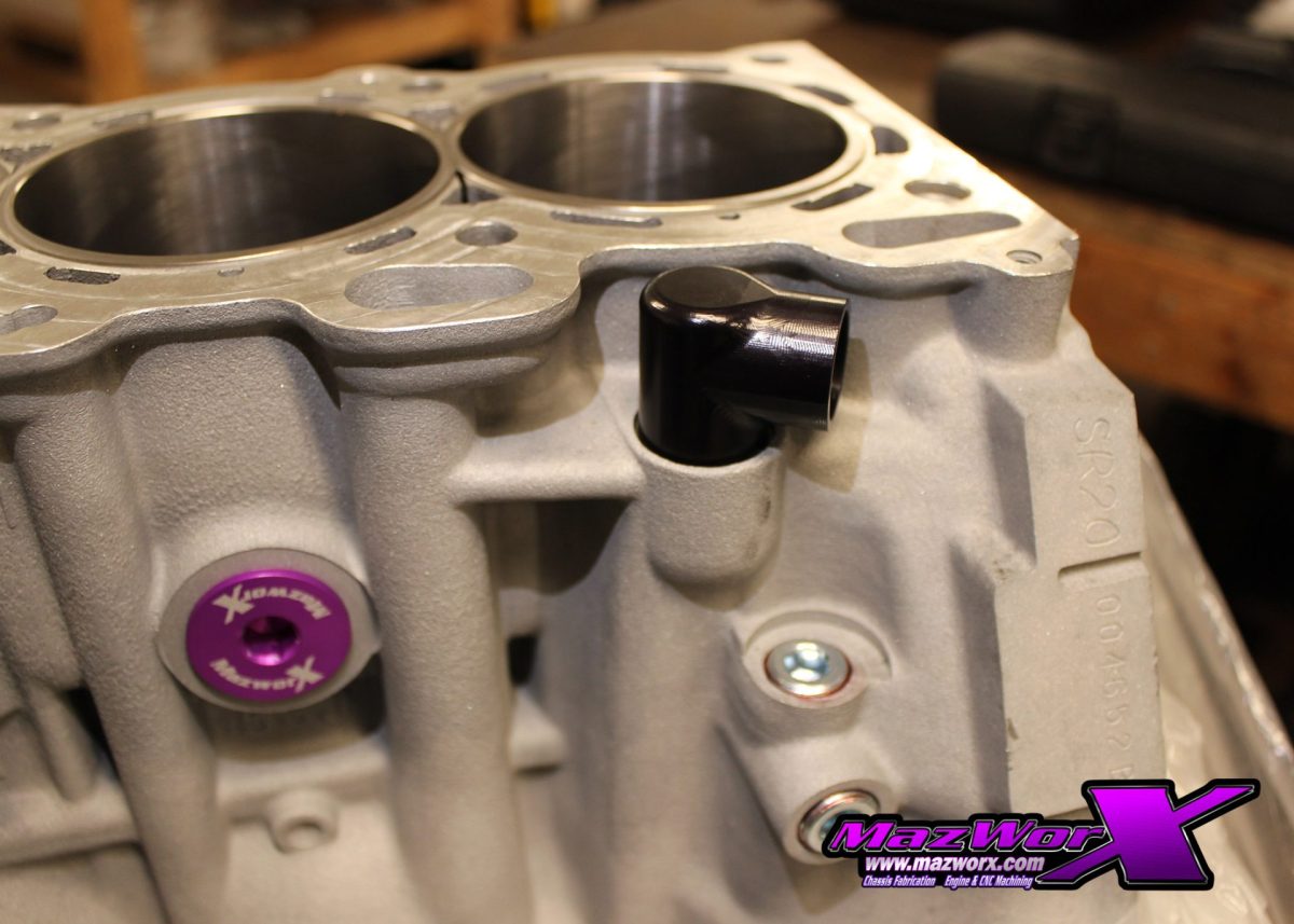 SR20 Breather Adapter, -8AN ORB