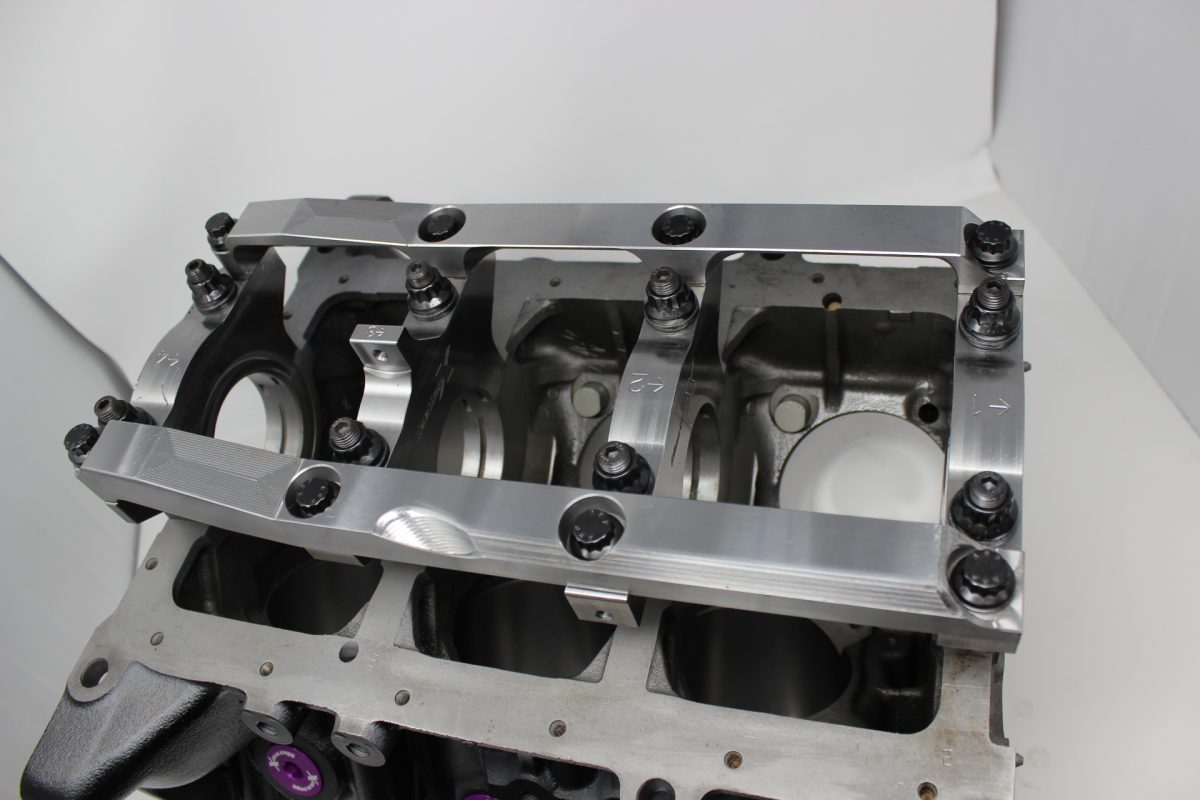 Mazworx VG30DETT Billet Main Caps with Girdle